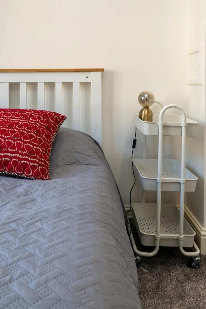 Modern & Spacious 2BD Flat - Westbourne Park