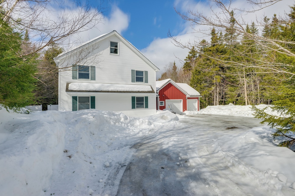 Ski, Golf & Hike: Spacious Dover Retreat!