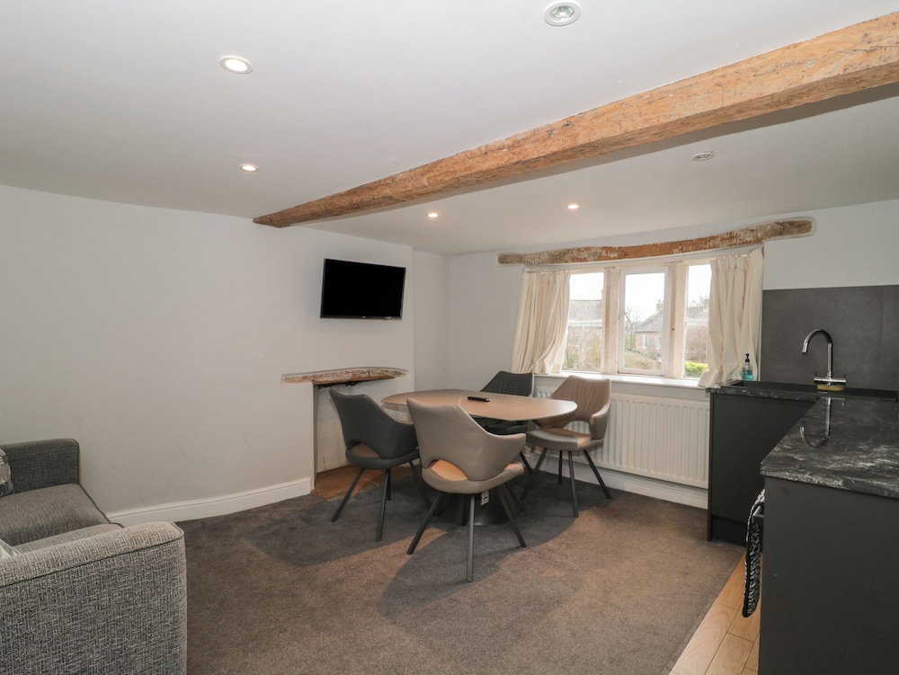 Suite 1