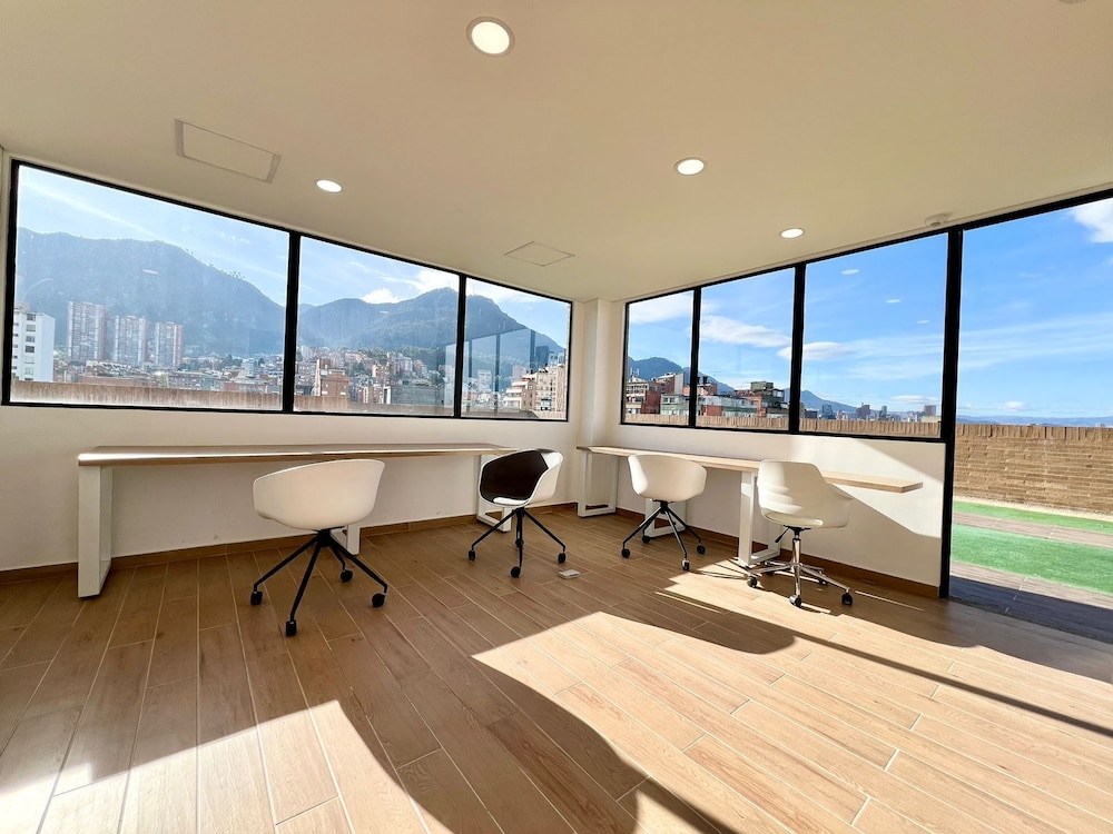 meeting & event spaces