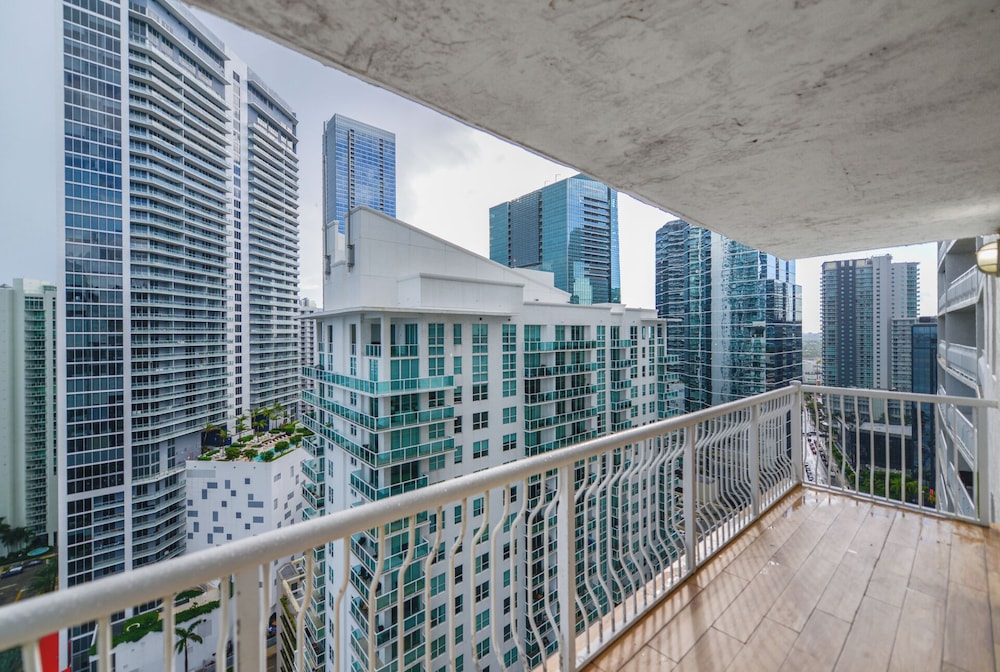 Chic Brickell Condos – Prime Location