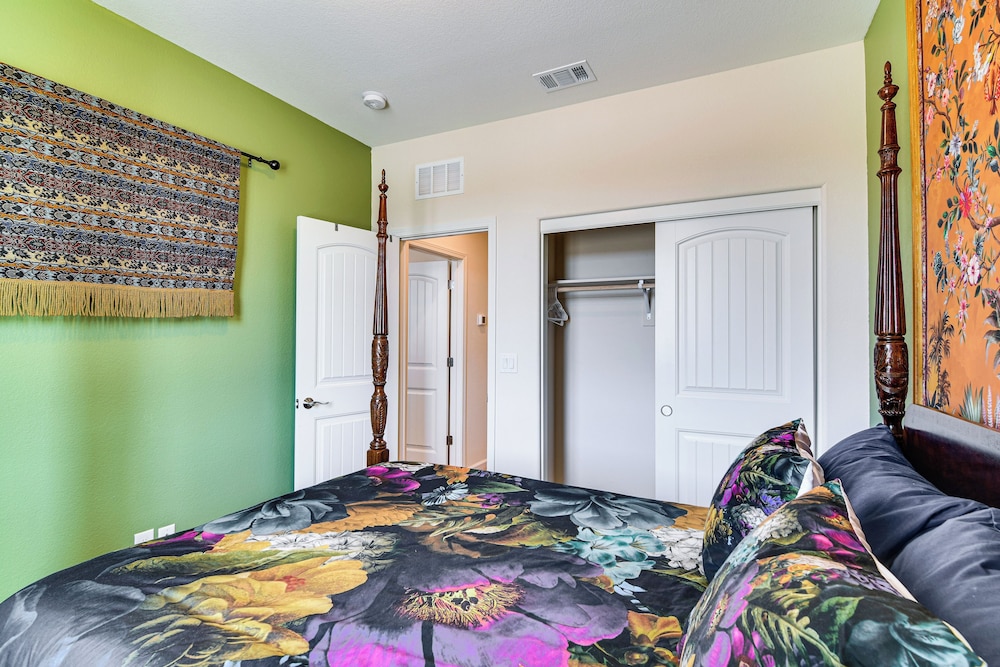 16 Mi to Lake Tahoe: Carson City Townhome