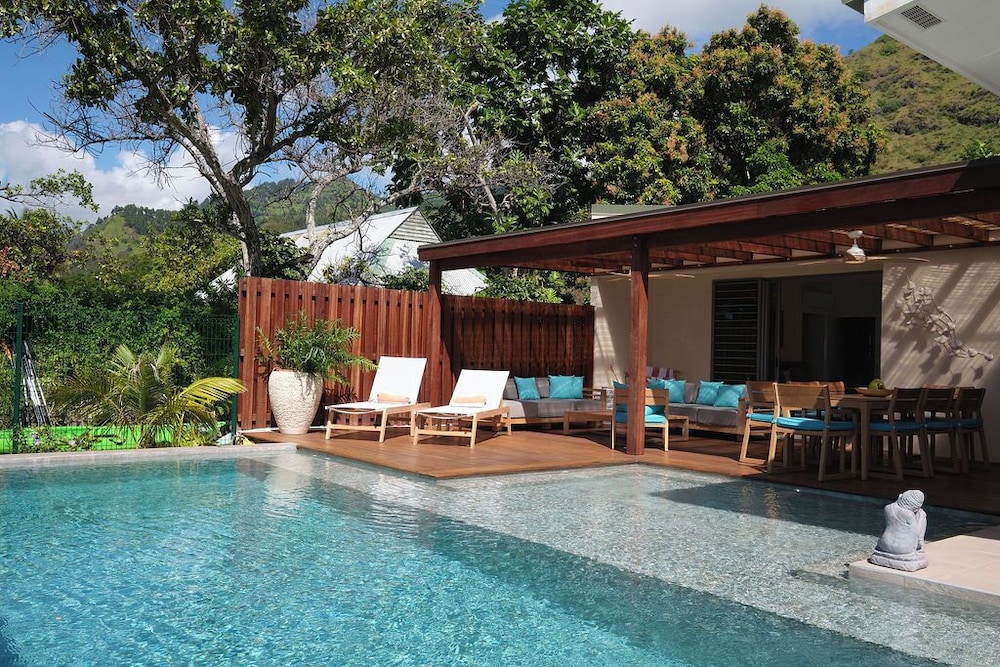 Moorea Beach Villas