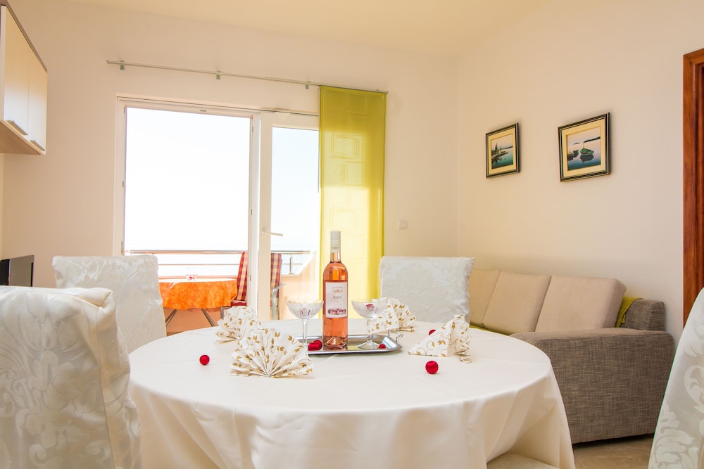 Apartments Rakuljic
