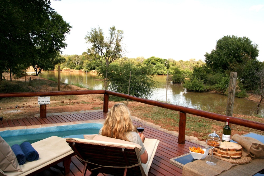 Karongwe - River Safari Lodge