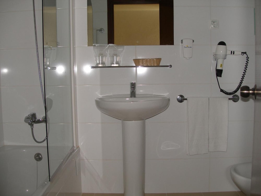 Porto Santo Vacations - Praia Dourada Hotel - Property Image 9