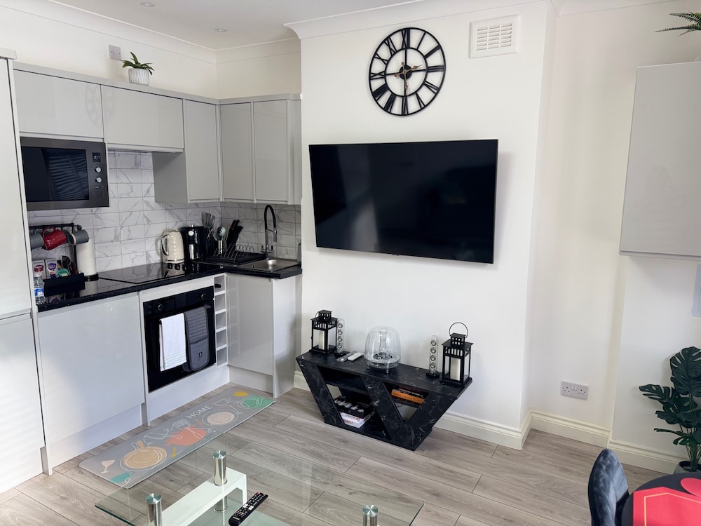 Cozy 2br-5guests-near Attractions-garden