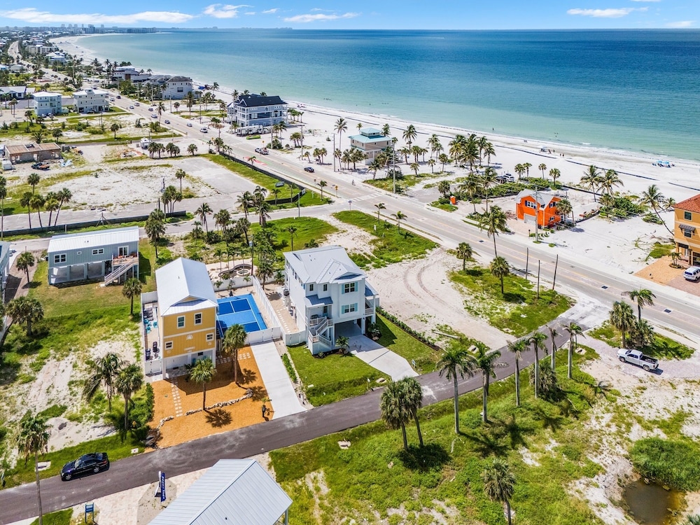 110 Sea Le Vie: 5br/4.5ba Brand New Build W/ Pool! 5 Bedroom Home