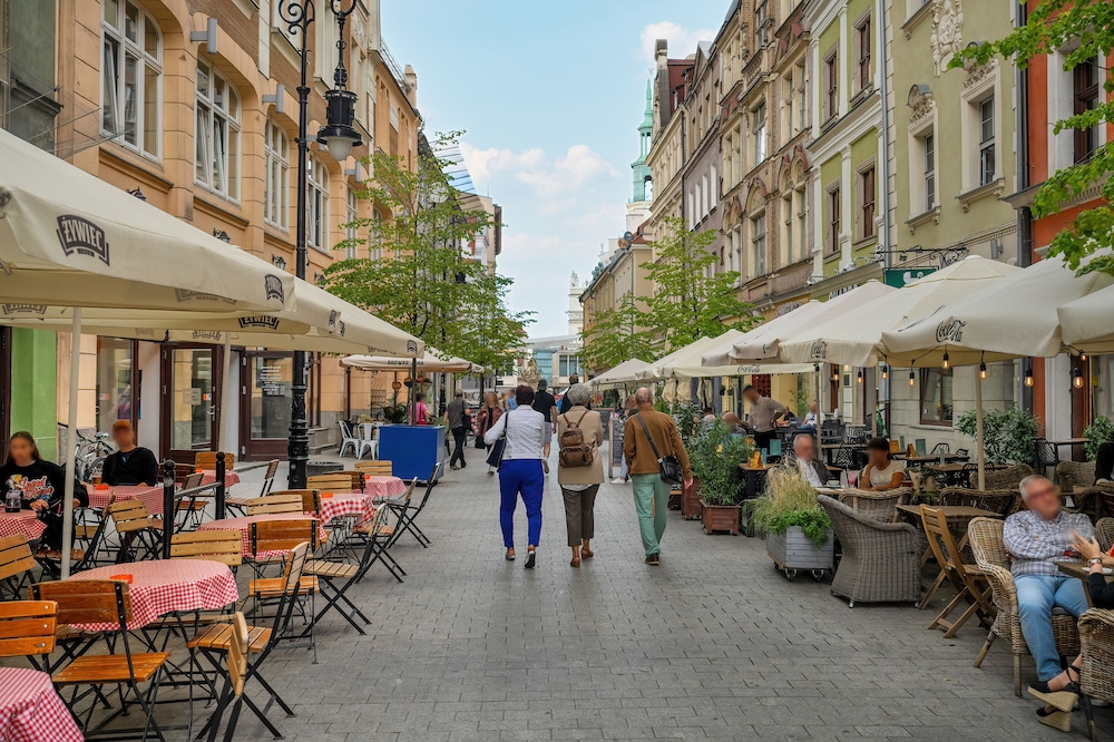 Studio Poznań Old Town by Renters view 5