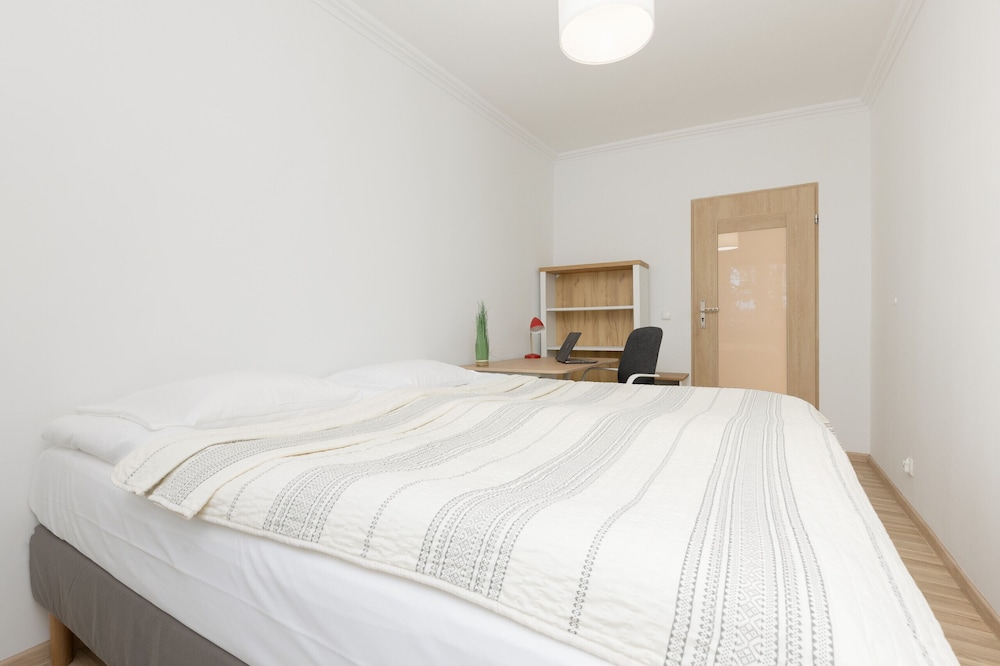 Modern Two-bedroom Warsaw by Renters view 5