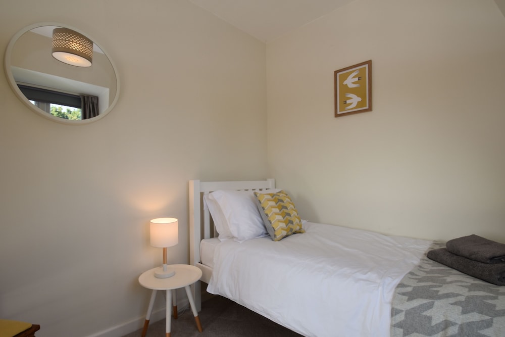 Maytham Cottage view 5