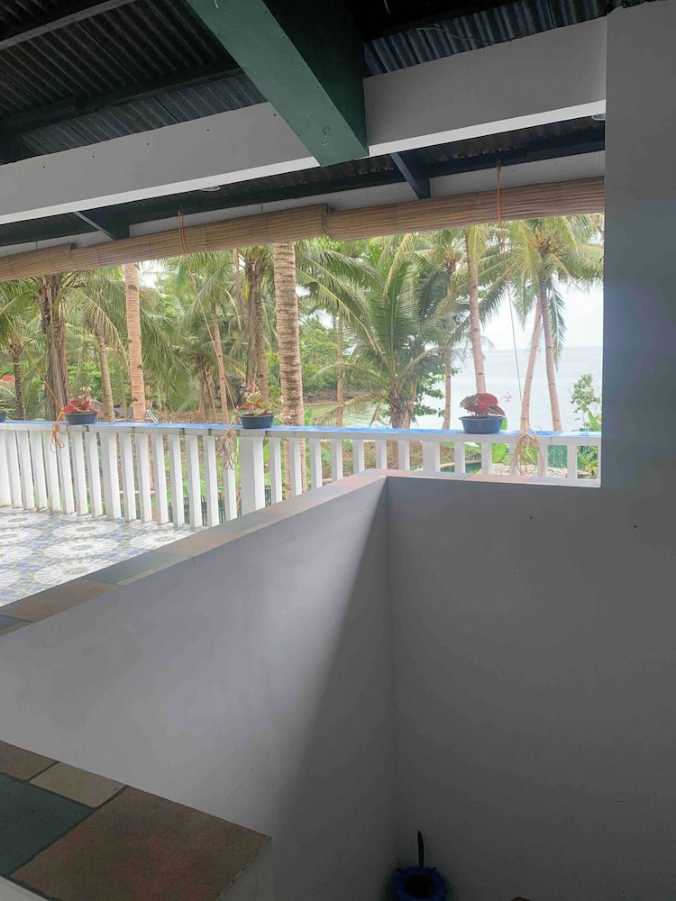 Spacious Beachfront House With Rooftop Deck in Macrohon, Philippines