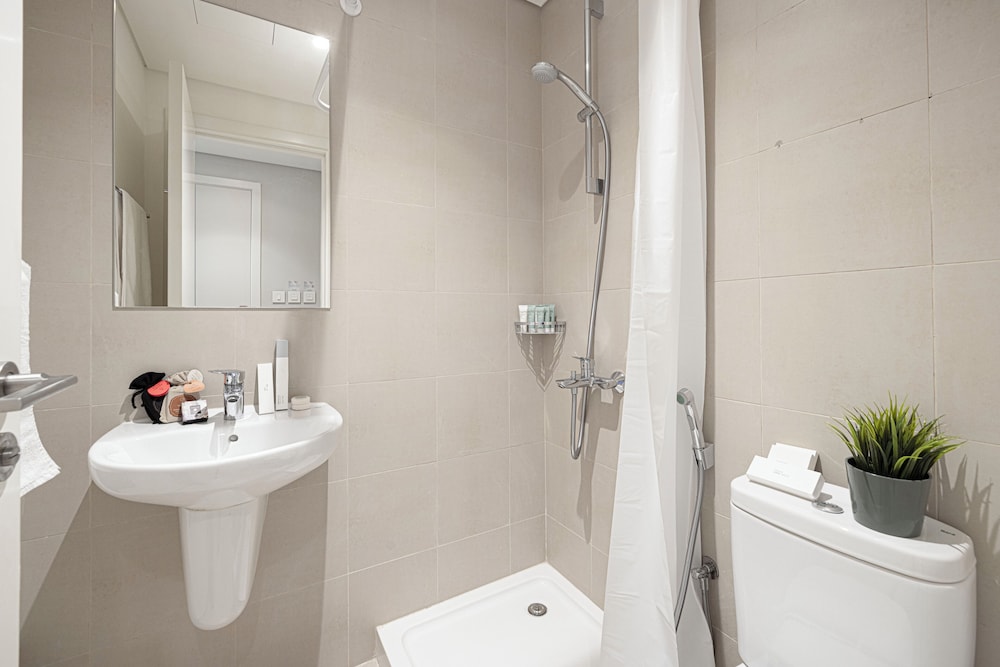 DVH Luxe Retreat 4BR Burj View Apartment