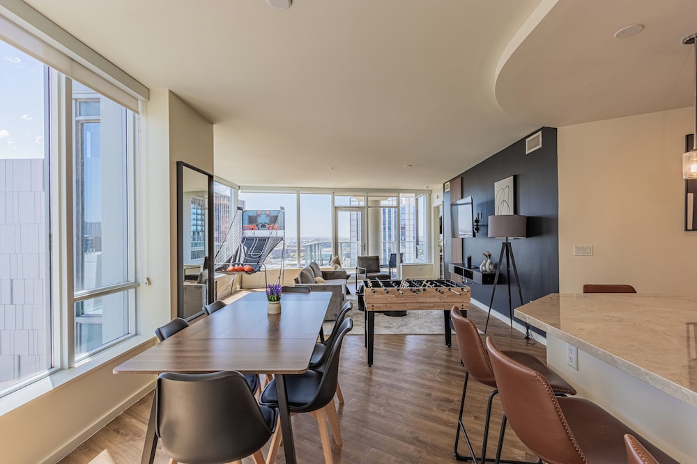 ROVE LIVING/KL - 44 Monroe