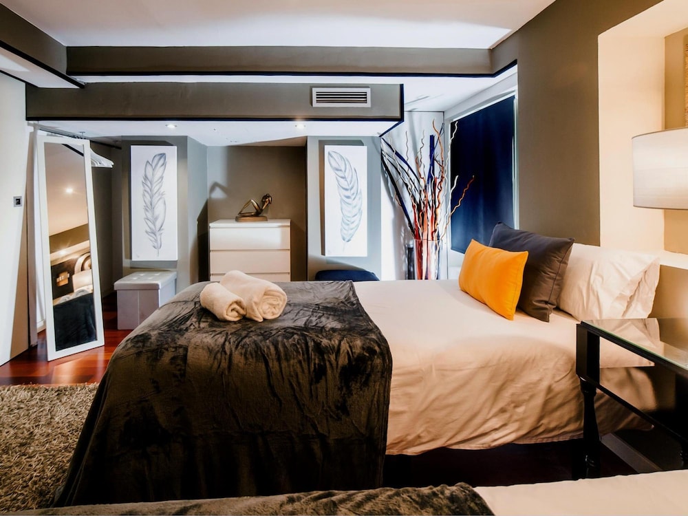 Victoria City Center 1 Downtown Luxury Duplex