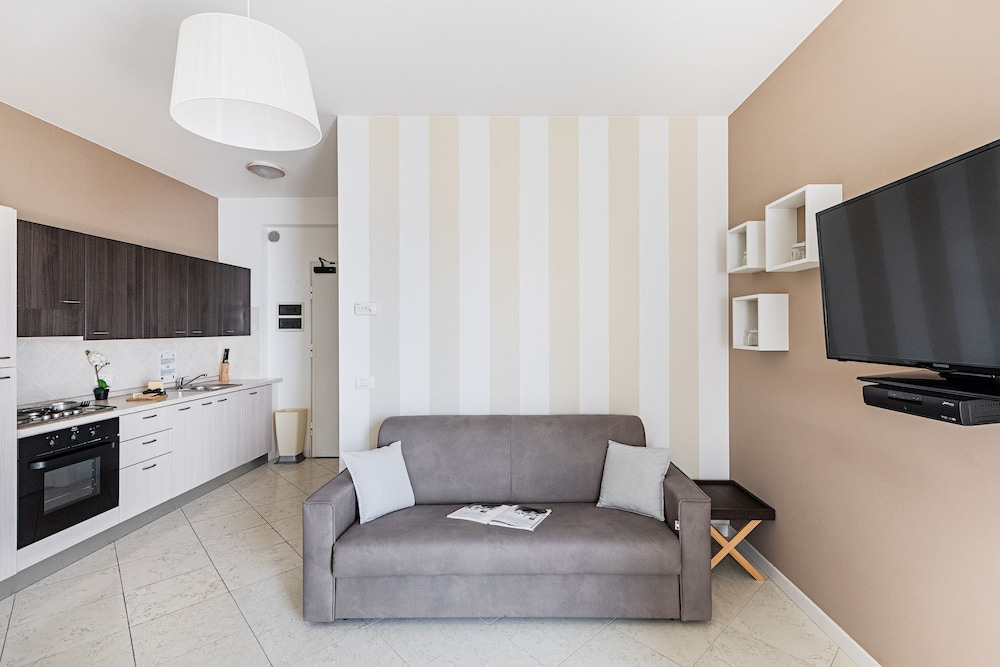 Residenza Miralago - 16 Domitilla - Locazione BK