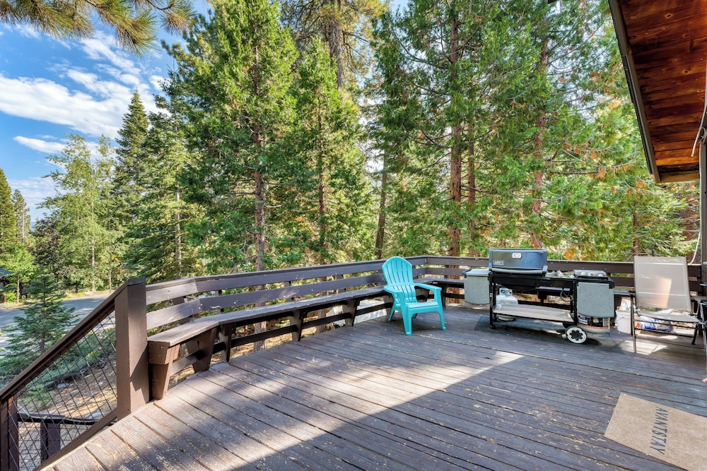 Ember by Avantstay Majestic Entertainers Home w/ Pine Tree Views & Close to Meek's Bay view 2
