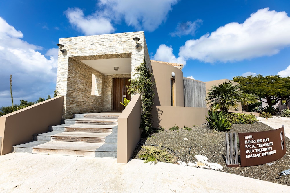 Coral Estate Holidays