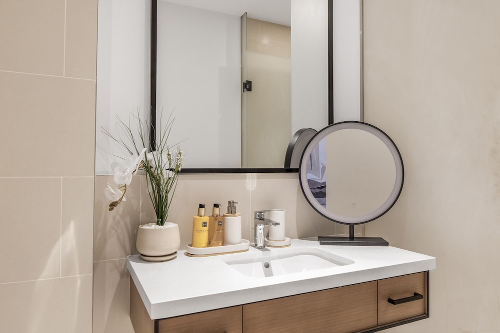 DXB - Vida Residences Dubai Marina - 4308 - DM