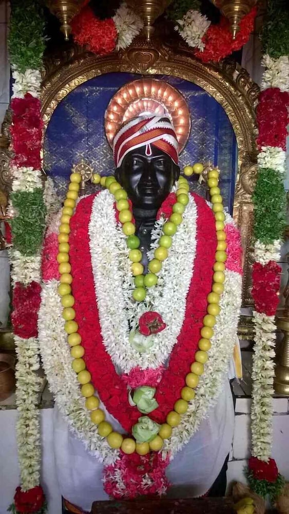 PLA RATHNA RESIDENCY