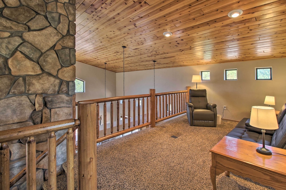 Close to Golf & Hiking: Show Low Family Cabin view 3