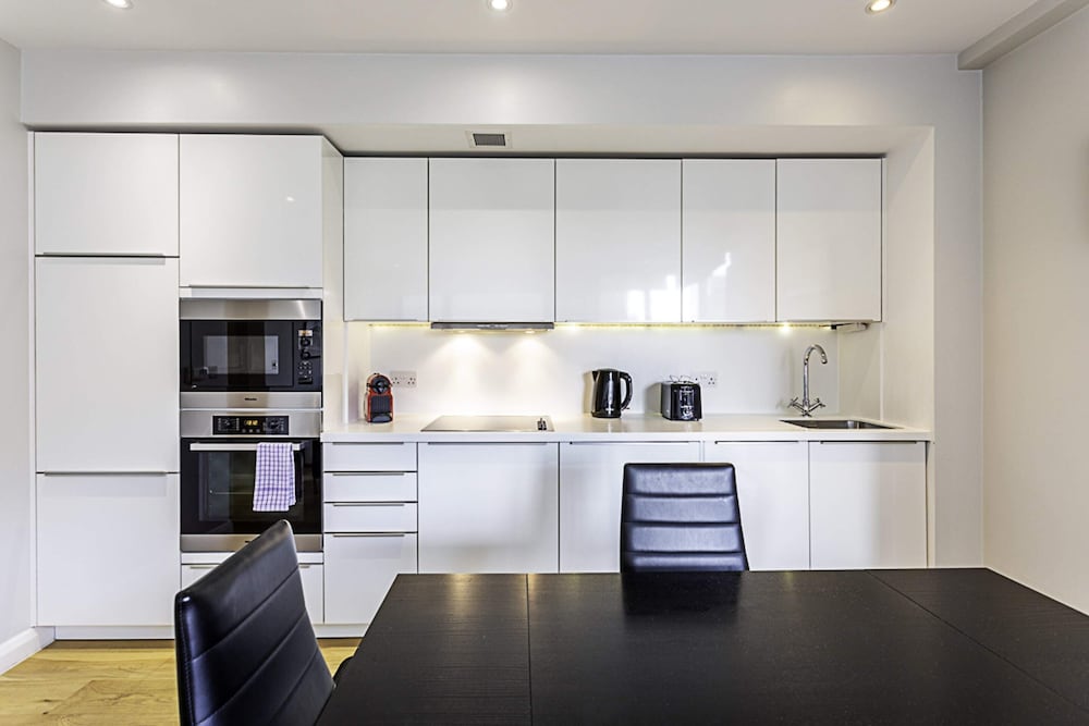 Wonderful Holborn Apartment