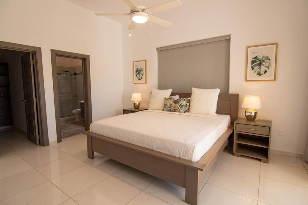Private 3 Bedroom Villa Near Walking Trail view 4