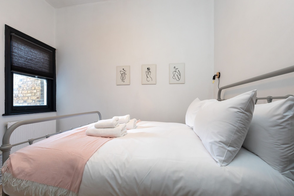 Serene and Spacious 1 Bedroom Garden Flat in Clapton