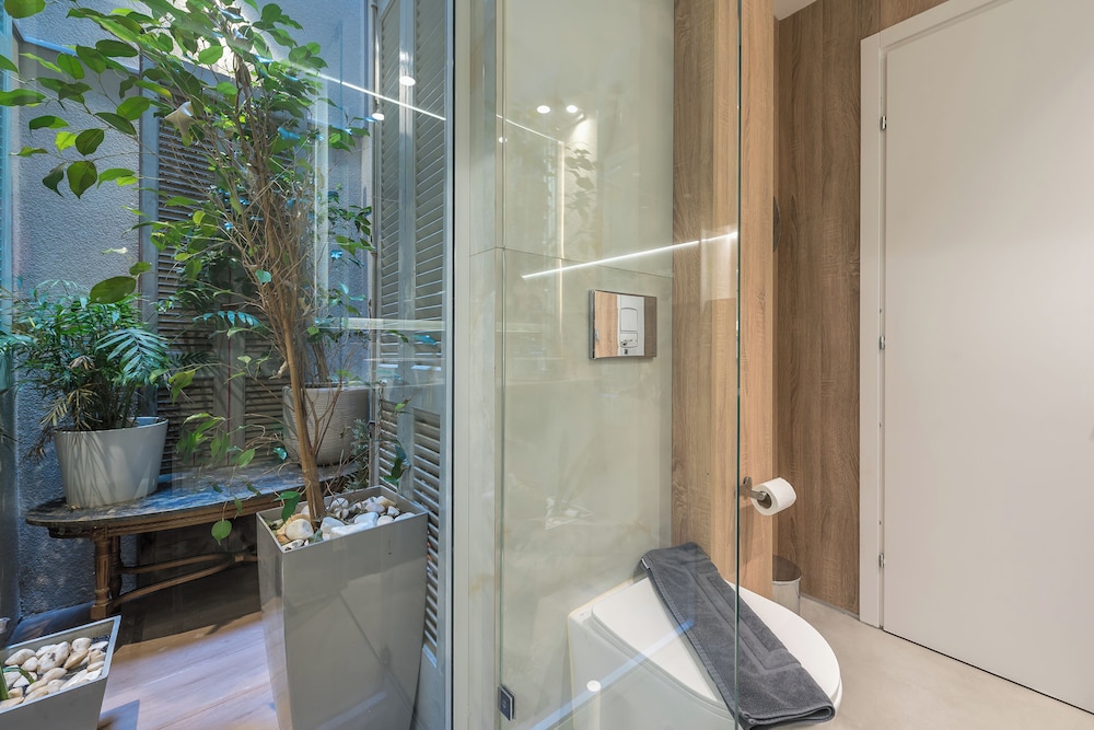 Stunning Design 1BR Secret Garden