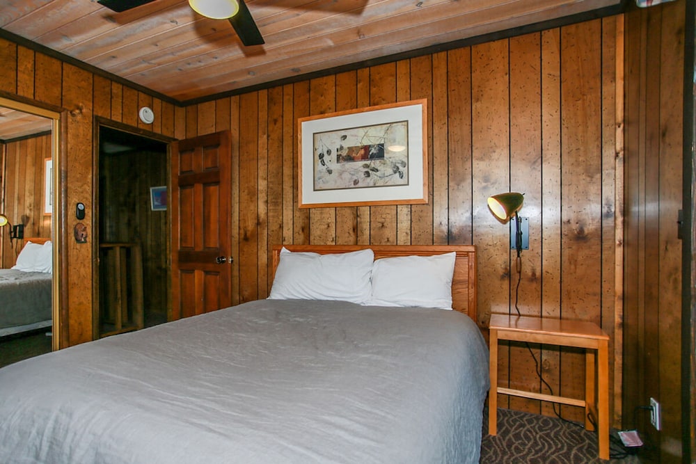 Juniper Creek!-441 by Big Bear Vacations view 2