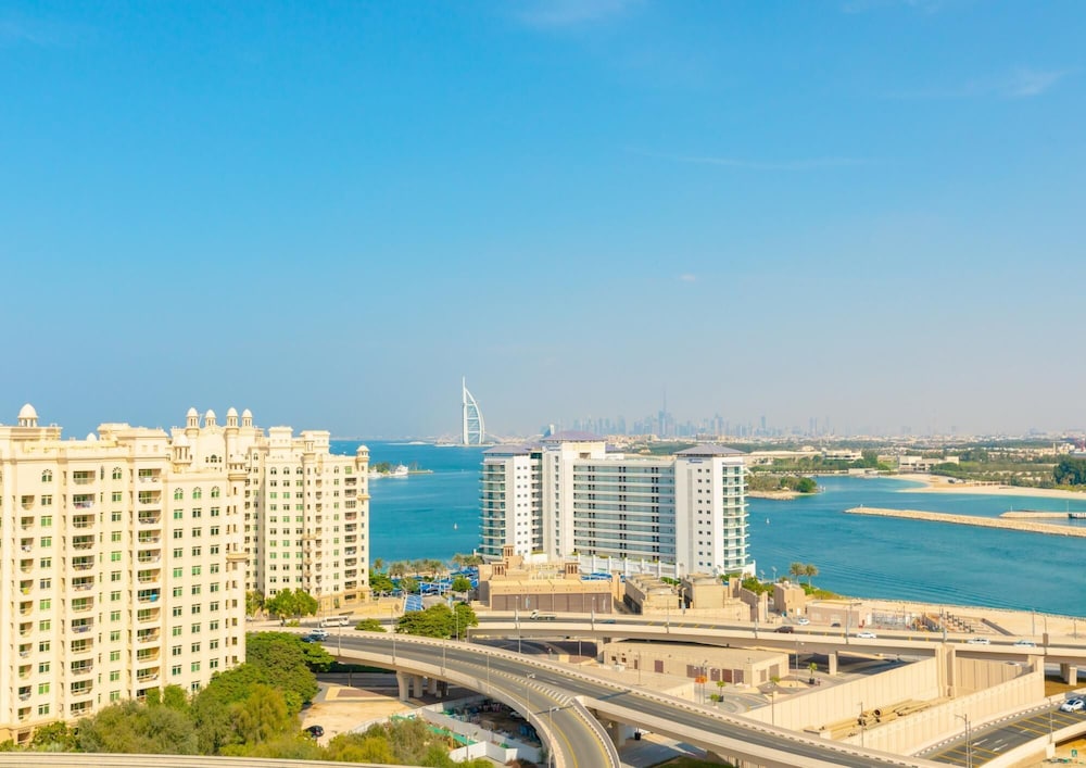 DXB - Five - 41506 - PJ
