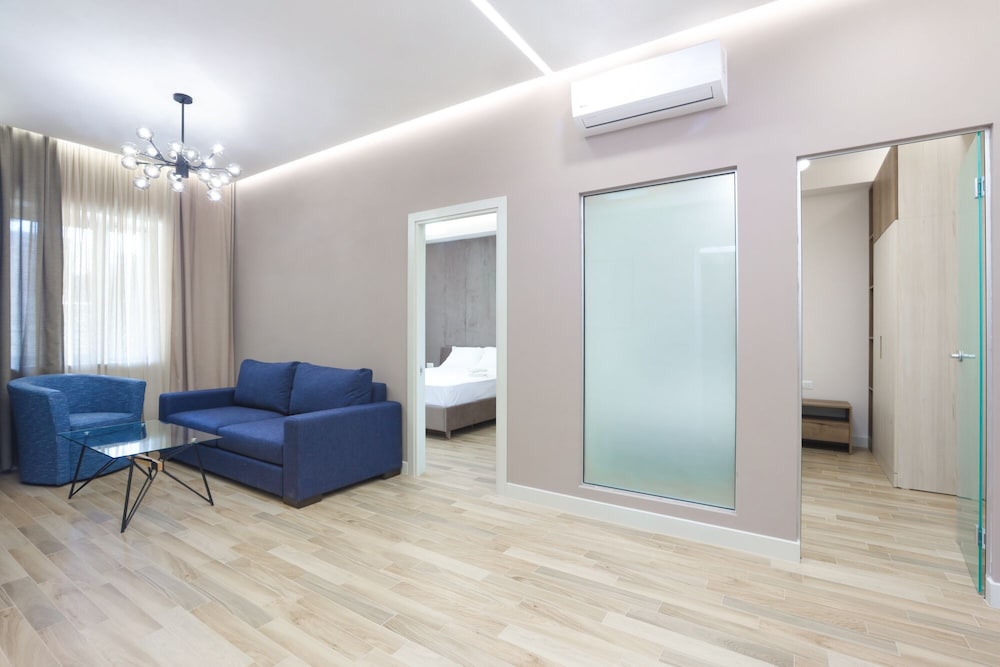 Stay Inn on Buzand Str. 97
