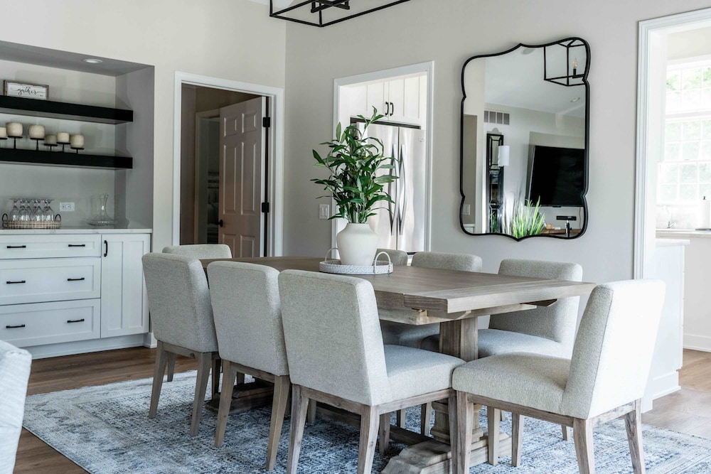 Tranquil Family Retreat - for 10!