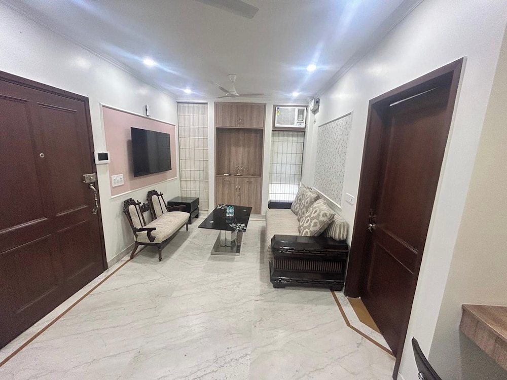 Metrolink Apartment & Suites-Green Park