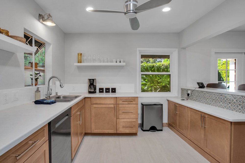 Petite Private Bungalow