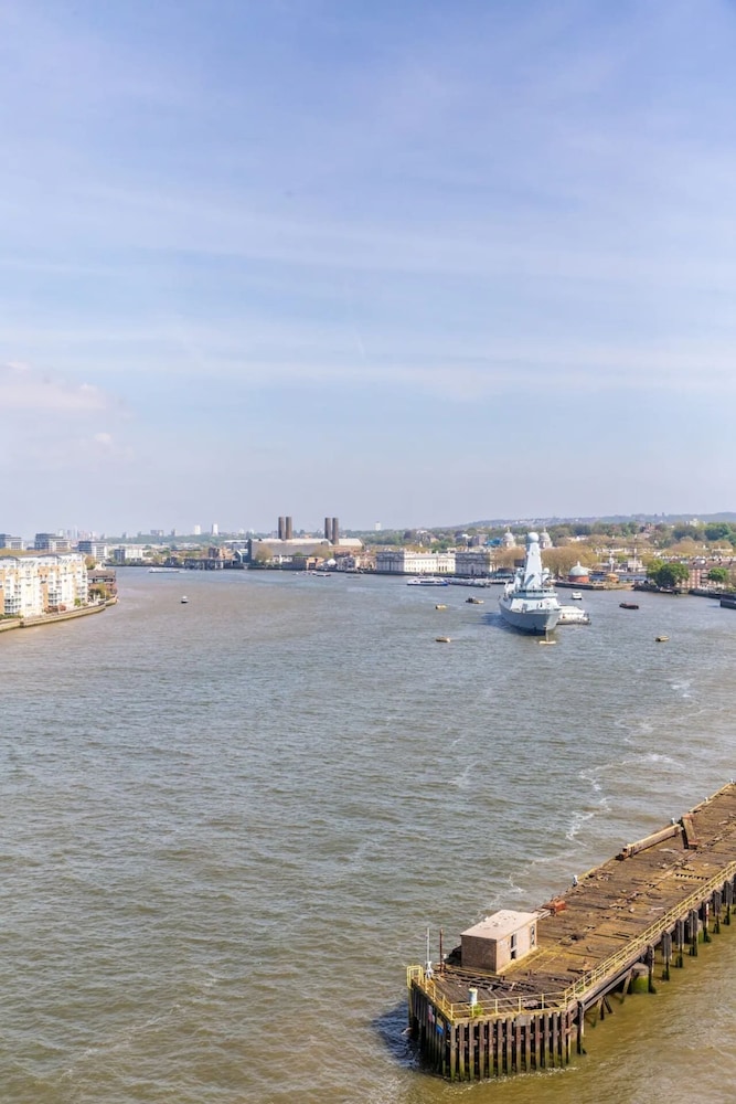 2BD Flat Overlooking the River Thames! - Greenwich
