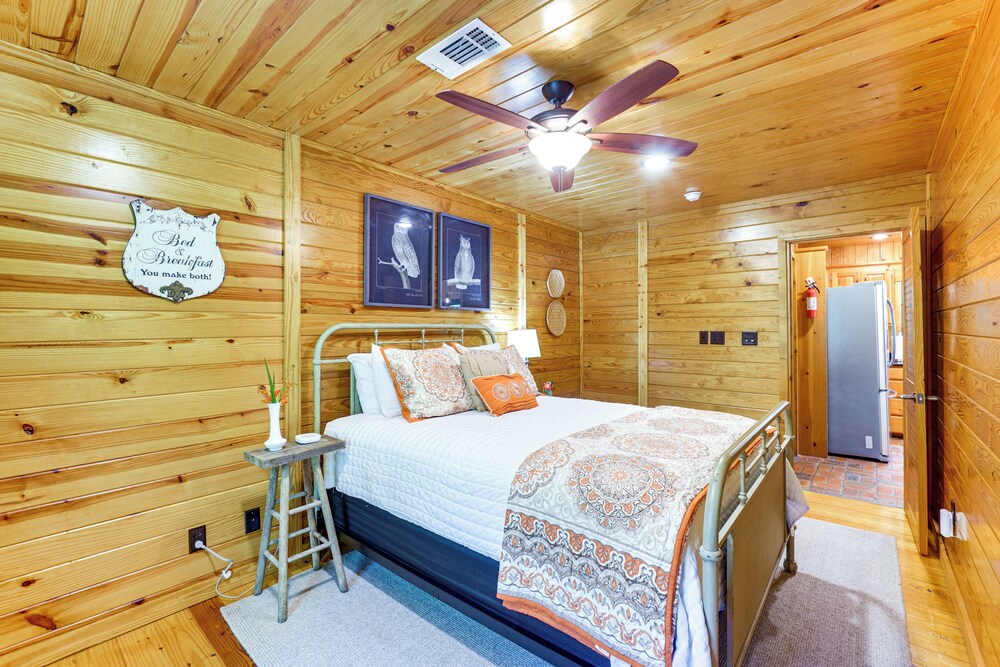 Riverfront Cabin w/ Outdoor Oasis in Seminary! - Property Image 31