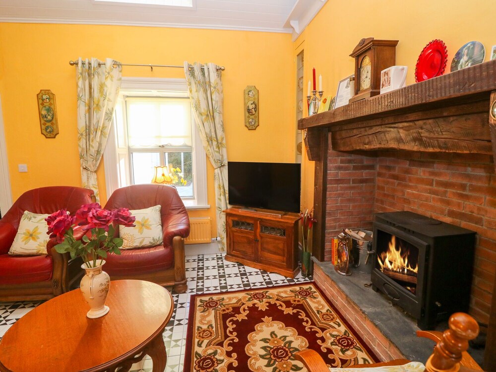 Longfield Lodge