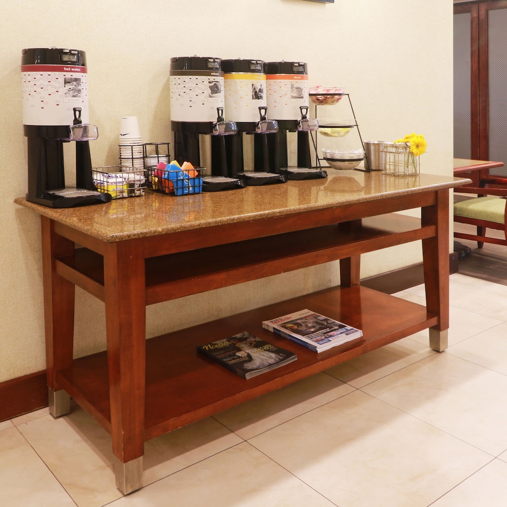 Reynosa Vacations - Hampton Inn by Hilton Reynosa/Zona Industrial - Property Image 8