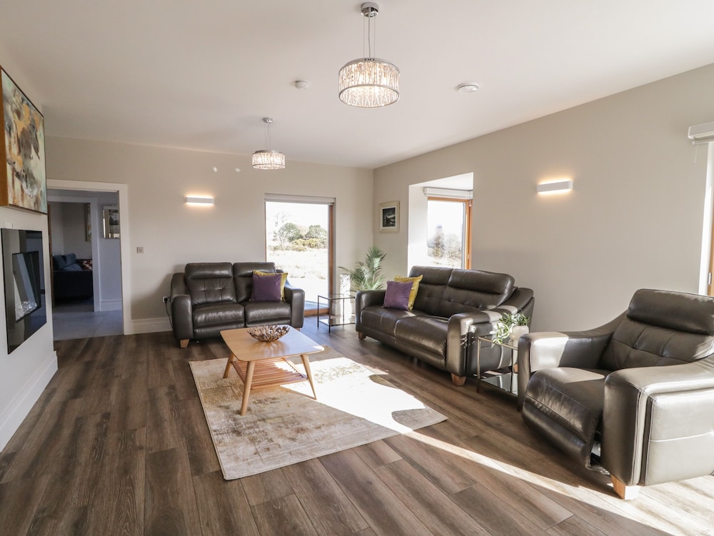 Moorhen House