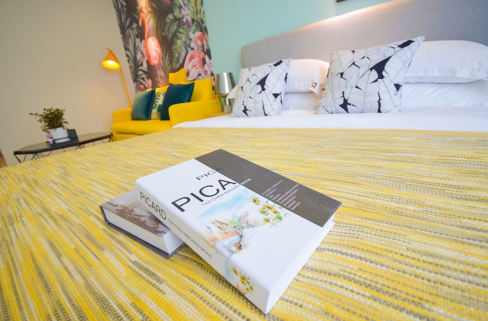 Iway International Apartment