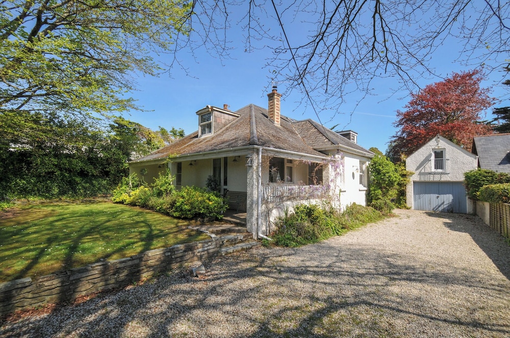 Sandy Lodge Rock