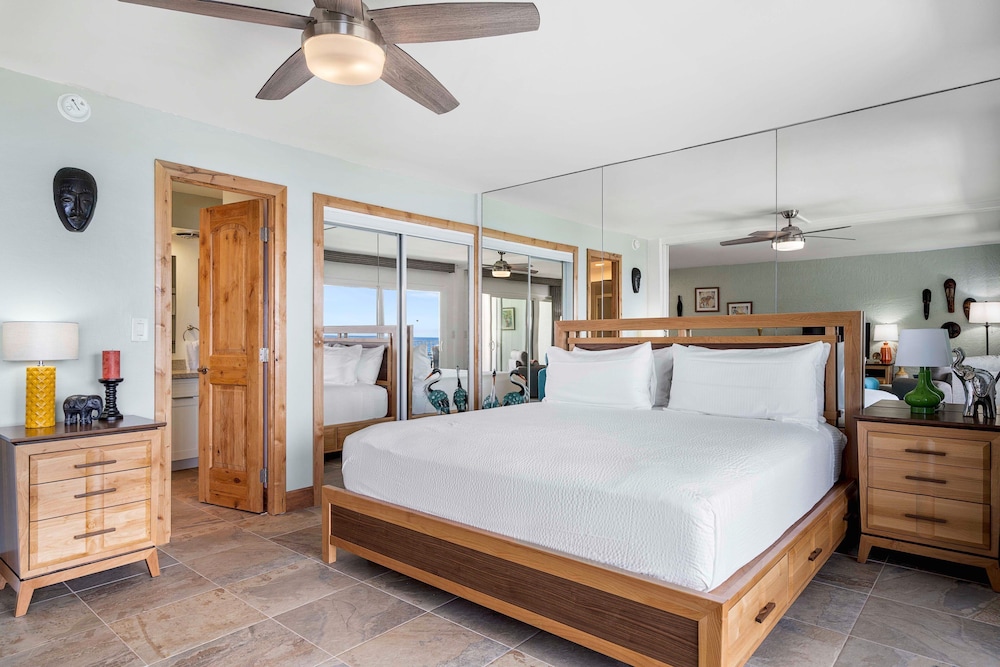 Ocean Front Condo - Vrkcv