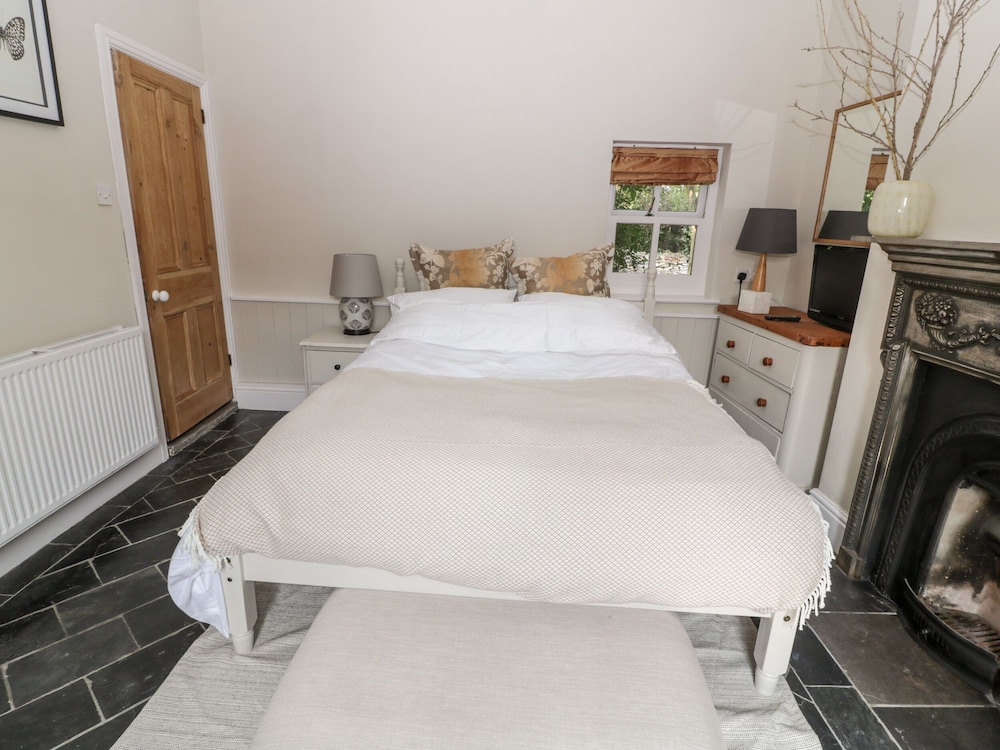 Yew Tree Cottage