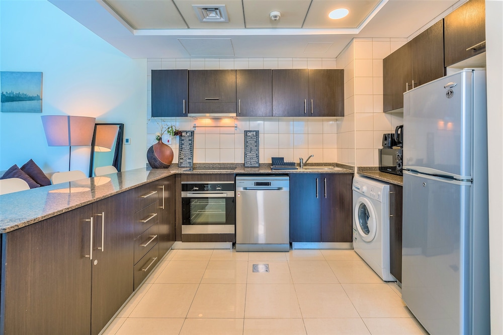 Gorgeous 1B With Balcony in Dubai Marina