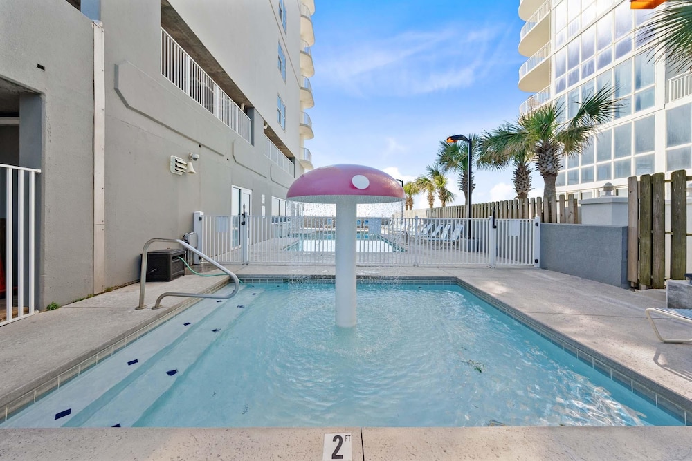 Island Royale 606