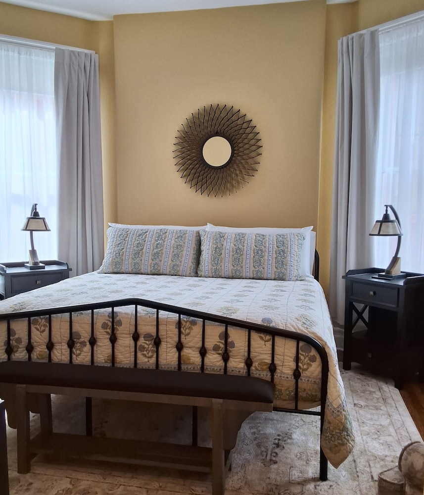 Bourbon Barrel Inn Bed & Breakfast