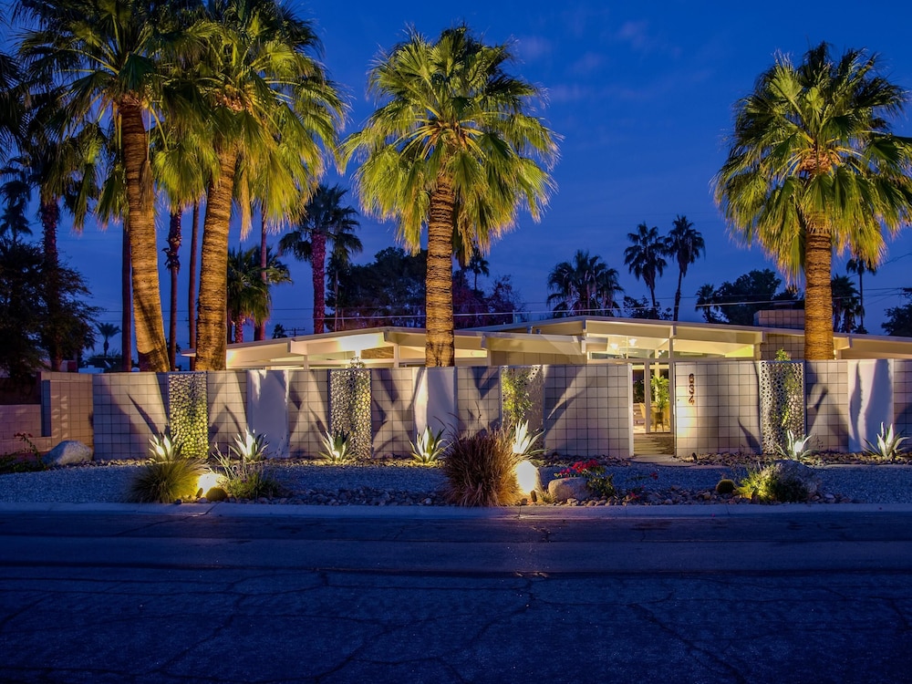 Palm Springs Vacations - West Elm House 2017: The Alexander - Property Image 30