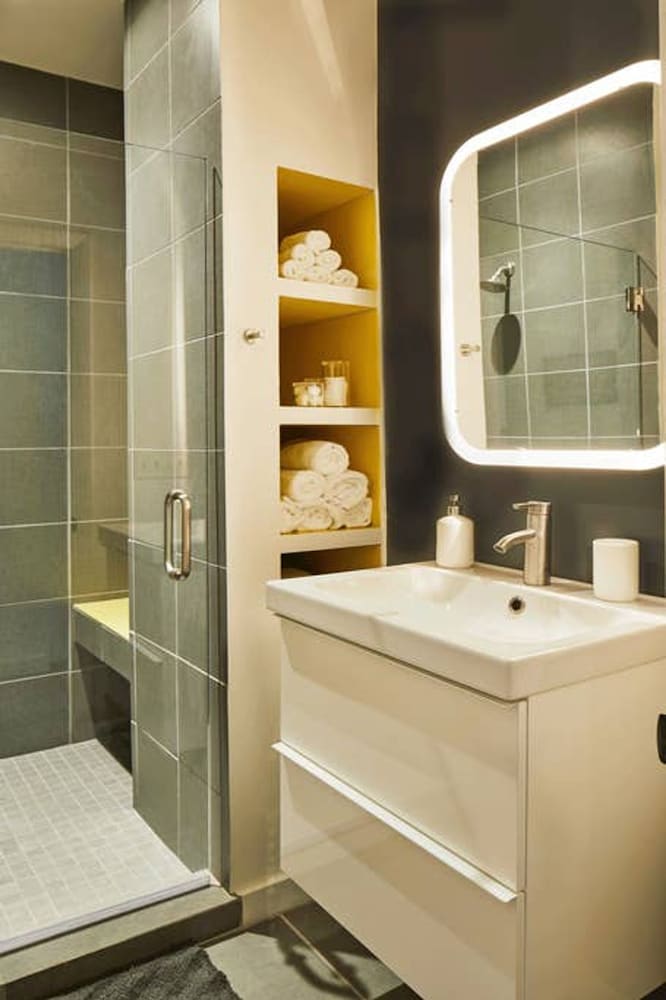 Apt1 Edenbrae - Serene Walkable Modern Retreat Named Best in Bham