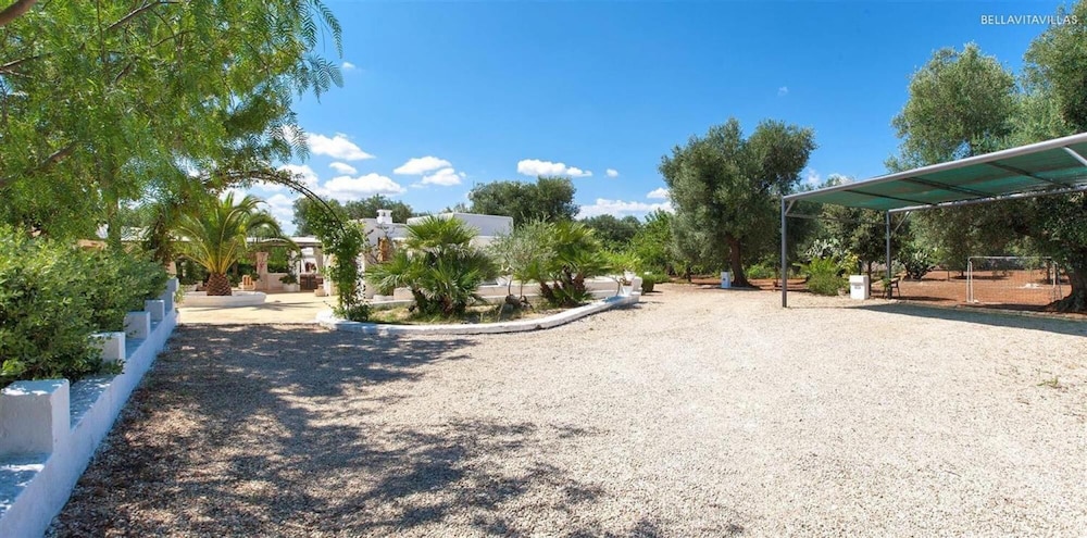 294 Villa in Campagna con Piscina a San Vito dei Normanni view 2